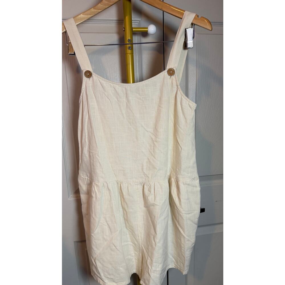 Channel breezy, summery style in this sleeveless romper - Picture 5 of 11